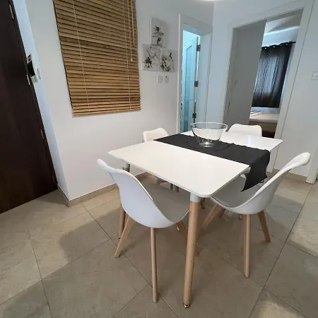 Апартаменты St Julians Smart 2 Bedroom Сент Джулианс