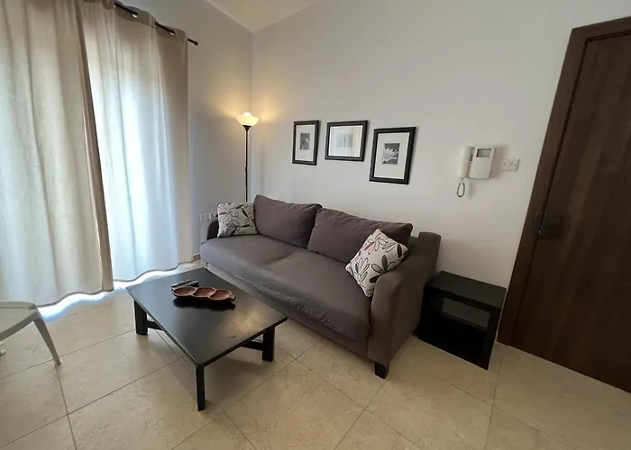 St Julians Smart 2 Bedroom * Сент Джулианс